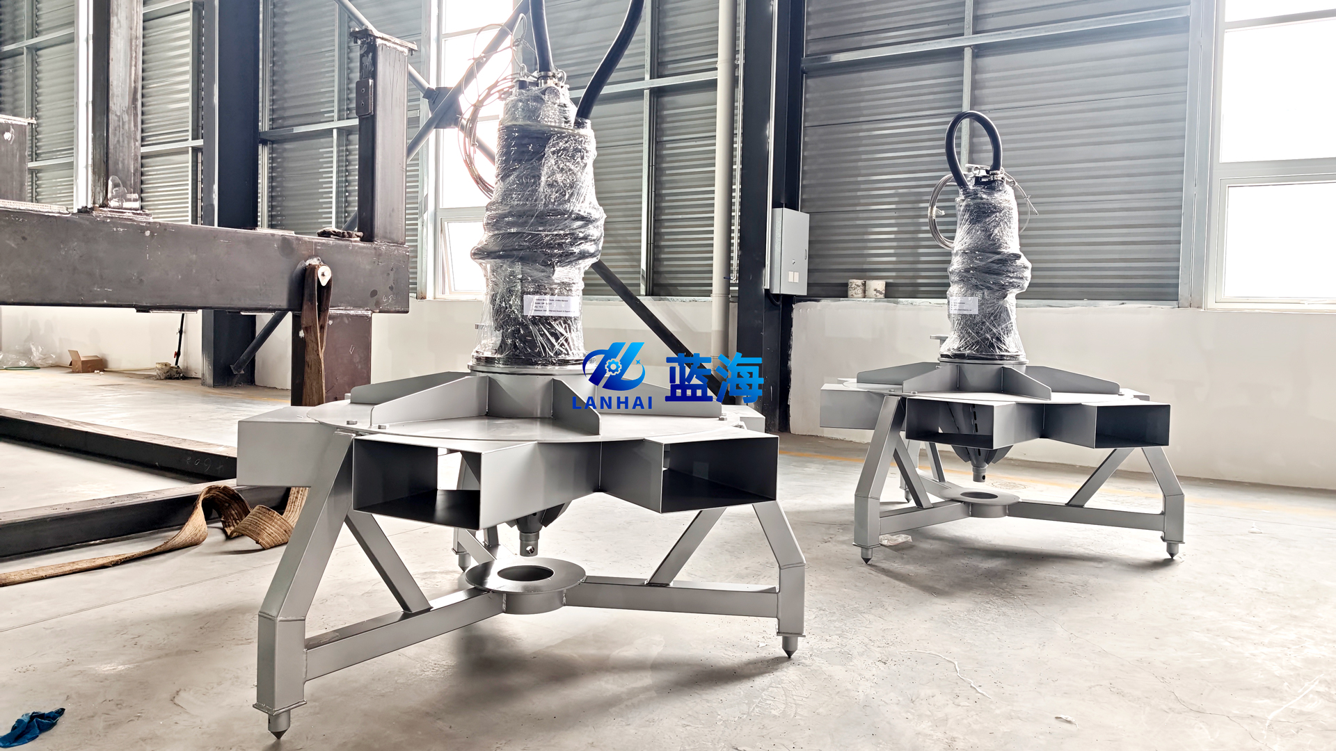 潜水式高 效节能搅拌曝气机：污水处理新选择