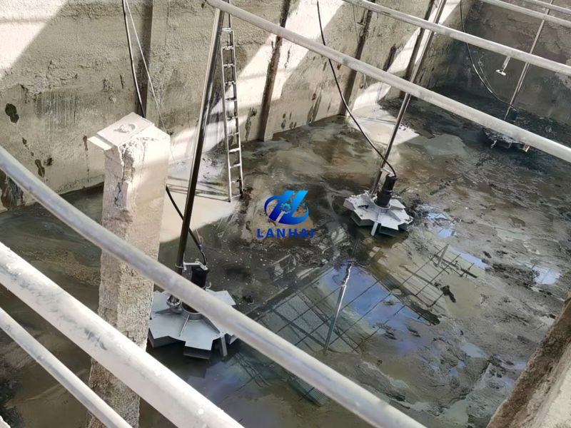 污水处理曝气设备，氧化沟用潜水曝气机源头厂家