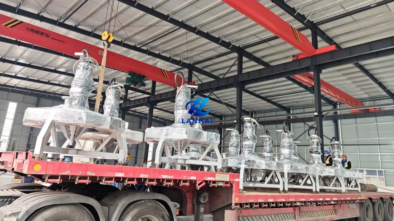 12 台 LH-QB5.5 潜水搅拌曝气机发货！潜水曝气机工作原理介绍