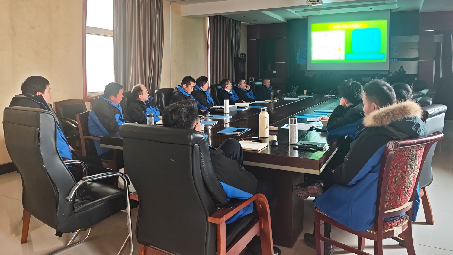 稳舵奋楫结硕果 蓄势扬帆启新程——蓝海科技召开2025年总结会议